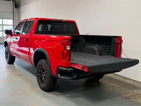 Used 2023 Chevrolet Silverado 1500 ZR2 AWD/4WD image 4