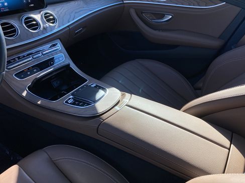 Used 2022 Mercedes-Benz E 450 E 450 w/ Driver Assistance Package image 41