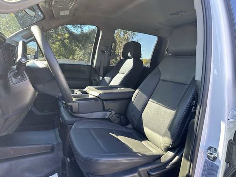 Certified 2025 Chevrolet Silverado 2500 W/T w/ WT Convenience Package image 15