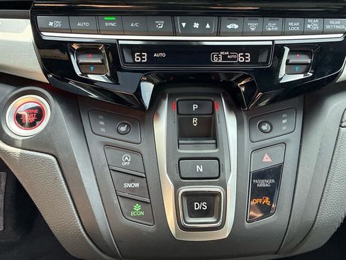 Used 2025 Honda Odyssey Sport-L image 17