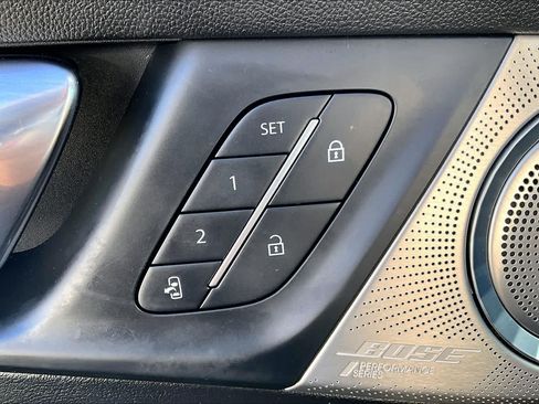 Used 2025 Buick Enclave Avenir w/ Super Cruise Package FWD image 31