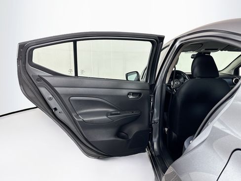 Used 2025 Nissan Versa SV FWD image 25