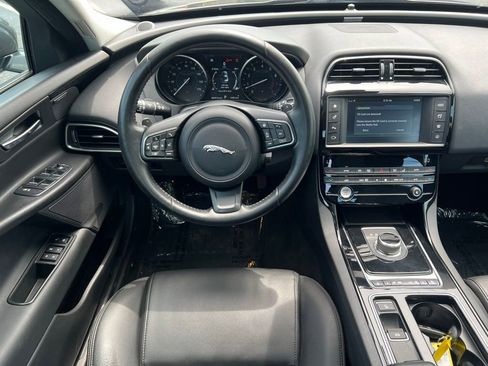 Used 2018 Jaguar XE Premium AWD/4WD image 22