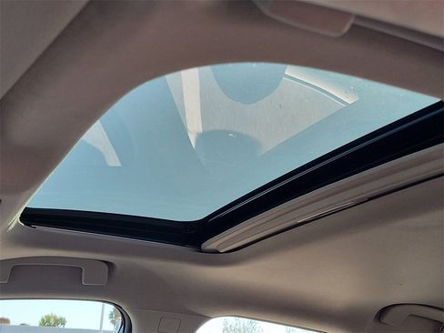 New 2025 Nissan Sentra SR w/ SR Premium Package image 17