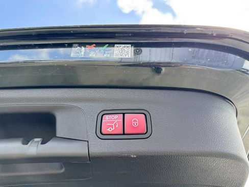 Used 2022 Mercedes-Benz GLE 350 4MATIC image 23