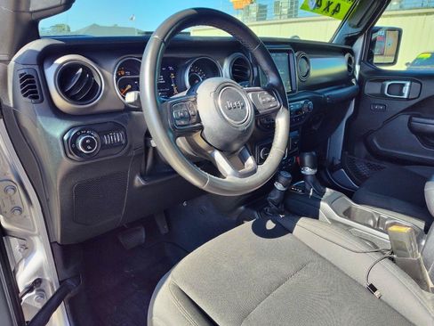 Used 2020 Jeep Gladiator Sport w/ Quick Order Package 24S AWD/4WD image 16