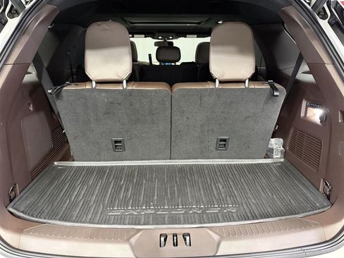 Used 2021 Ford Explorer King Ranch w/ Premium Technology Package AWD/4WD image 38