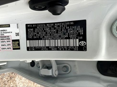 Used 2023 Toyota Corolla LE FWD image 34