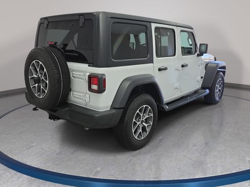 Used 2024 Jeep Wrangler Sport S image 5