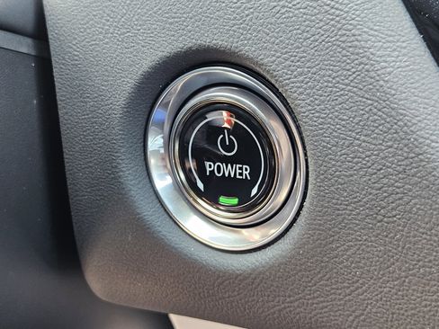 New 2025 Cadillac Lyriq Sport image 31