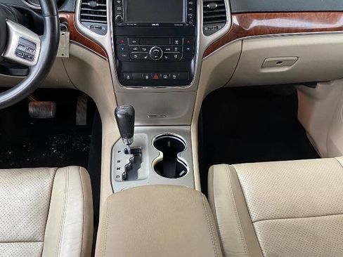 Used 2013 Jeep Grand Cherokee Limited w/ Luxury Group II image 14