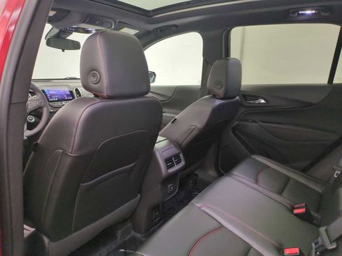 Used 2024 Chevrolet Equinox RS w/ RS Leather Package image 17