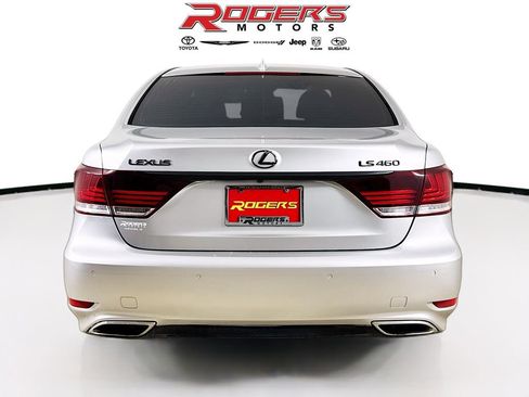 Used 2014 Lexus LS 460 w/ Comfort Package RWD image 12