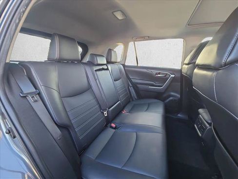 Used 2023 Toyota RAV4 XLE Premium FWD image 17