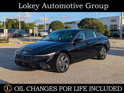 Used 2025 Hyundai Elantra Limited