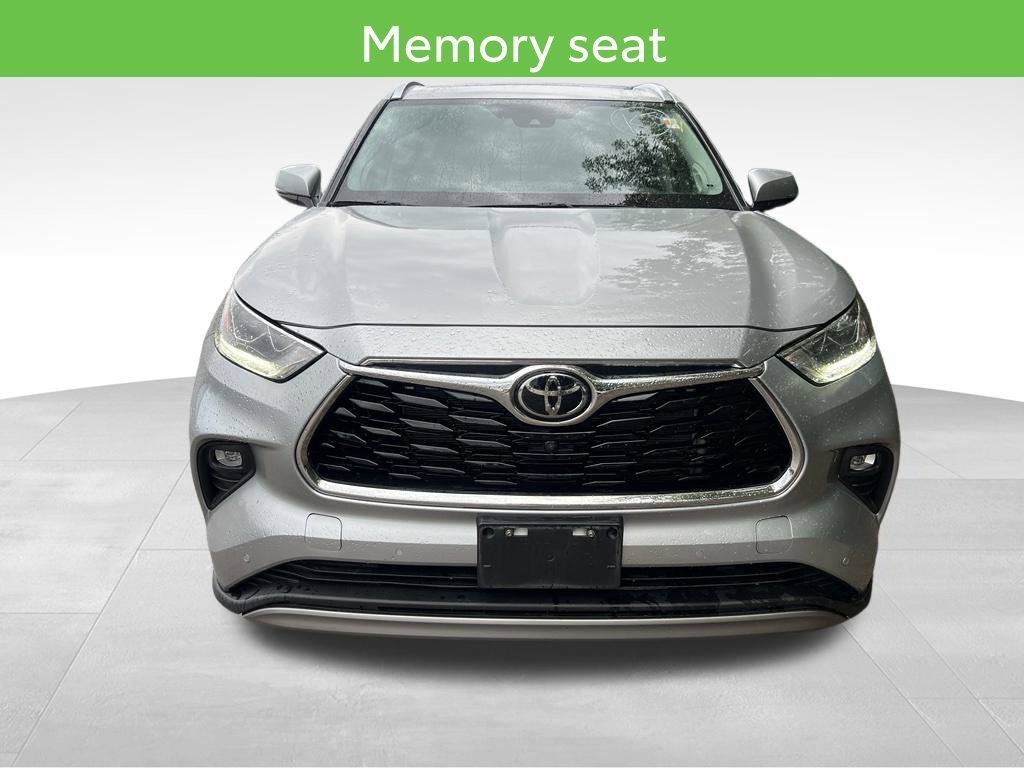 Used 2022 Toyota Highlander Platinum AWD/4WD image 11