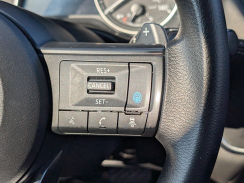 Used 2024 Nissan Rogue SV AWD/4WD image 23