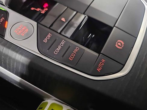 Used 2025 BMW 330i xDrive Sedan w/ M Sport Package image 27