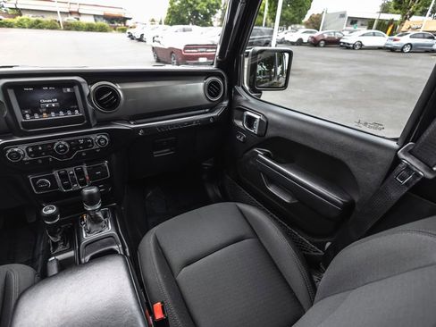 Used 2021 Jeep Wrangler Unlimited Sport AWD/4WD image 26
