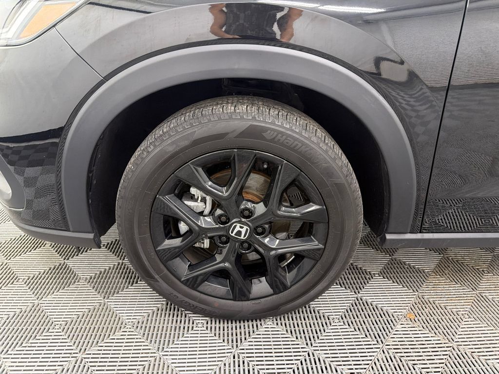 Used 2024 Honda HR-V Sport image 11