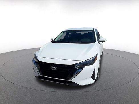 Used 2025 Nissan Sentra S image 7