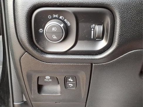 Used 2022 RAM 1500 Big Horn AWD/4WD image 17