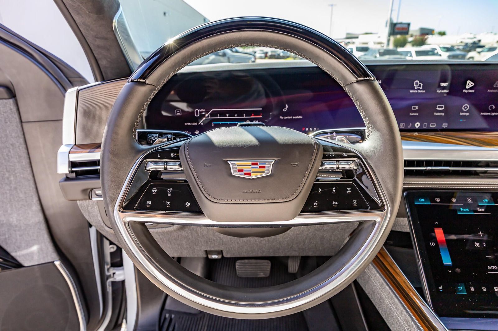 Used 2026 Cadillac Escalade Platinum Sport w/ LPO, Floor Liner Package AWD/4WD image 19