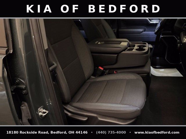 Used 2025 Chevrolet Silverado 1500 LT AWD/4WD image 26