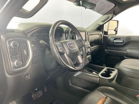 Used 2022 GMC Sierra 1500 AT4 w/ AT4 Premium Package image 9