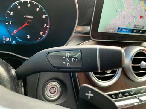 Used 2022 Mercedes-Benz GLC 300 4MATIC image 18