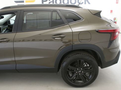 Used 2024 Chevrolet Trax ACTIV w/ Sunroof Package image 6