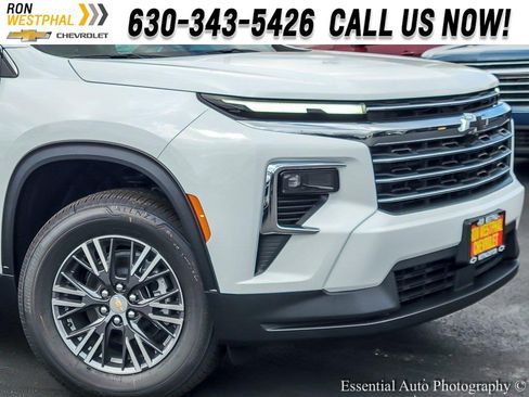 New 2026 Chevrolet Traverse LT image 2