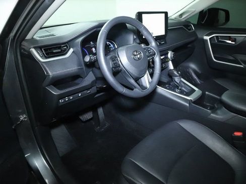 Used 2023 Toyota RAV4 XLE Premium AWD/4WD image 20