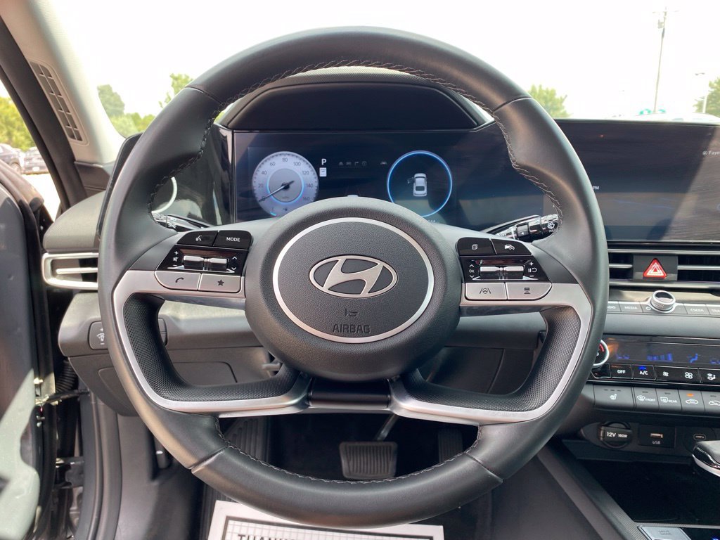 Used 2024 Hyundai Elantra SEL w/ Convenience Package FWD image 14