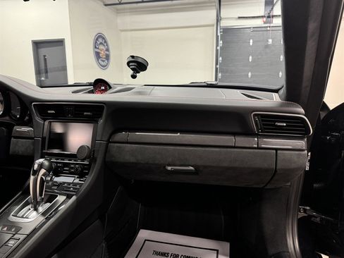 Used 2015 Porsche 911 GT3 image 32