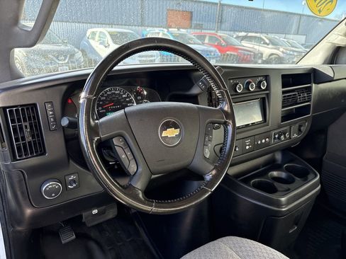 Used 2020 Chevrolet Express 3500 w/ Driver Convenience Package RWD image 12