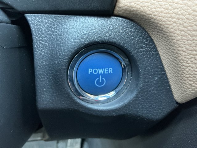 Certified 2022 Toyota RAV4 XLE w/ XLE Grade Weather Package AWD/4WD image 26