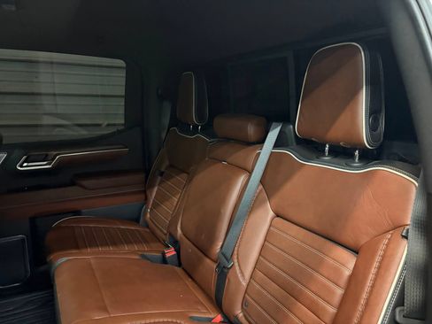 Used 2022 GMC Sierra 1500 Denali Ultimate AWD/4WD image 24