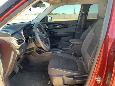 Used 2021 Chevrolet TrailBlazer LS FWD image 18
