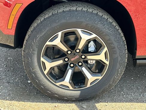 New 2026 GMC Yukon AT4 w/ AT4 Premium Package AWD/4WD image 34