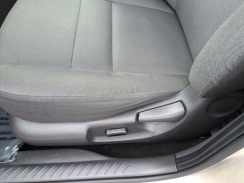 Used 2012 Ford Escape XLT image 16