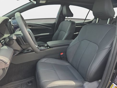 Used 2025 Toyota Camry XSE FWD image 14