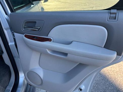 Used 2010 Chevrolet Tahoe LTZ image 26