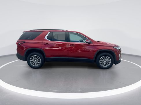 Used 2022 Chevrolet Traverse LT FWD image 10