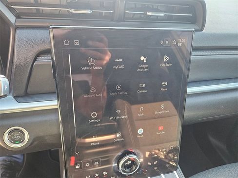 Used 2025 GMC Terrain Elevation image 21