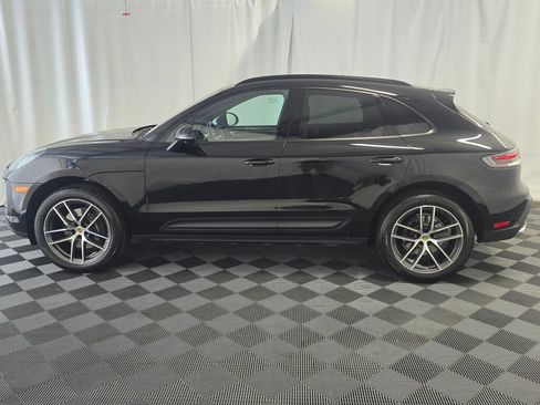 Certified 2025 Porsche Macan AWD/4WD image 2