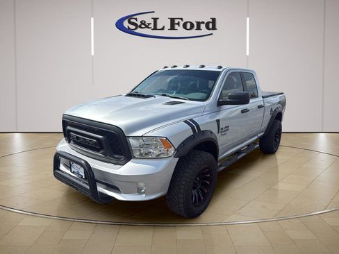 Used 2017 RAM 1500 Express AWD/4WD image 1