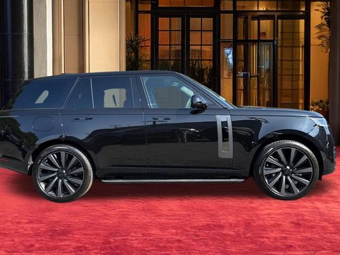 New 2026 Land Rover Range Rover SV AWD/4WD image 7