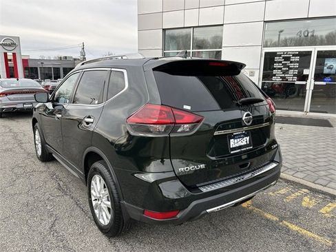 Used 2019 Nissan Rogue SV image 6
