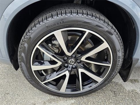 Used 2023 Volvo XC90 T8 Ultimate w/ Lounge Package image 10